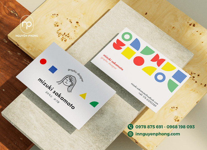 In card visit giám đốc bằng công nghệ hiện đại